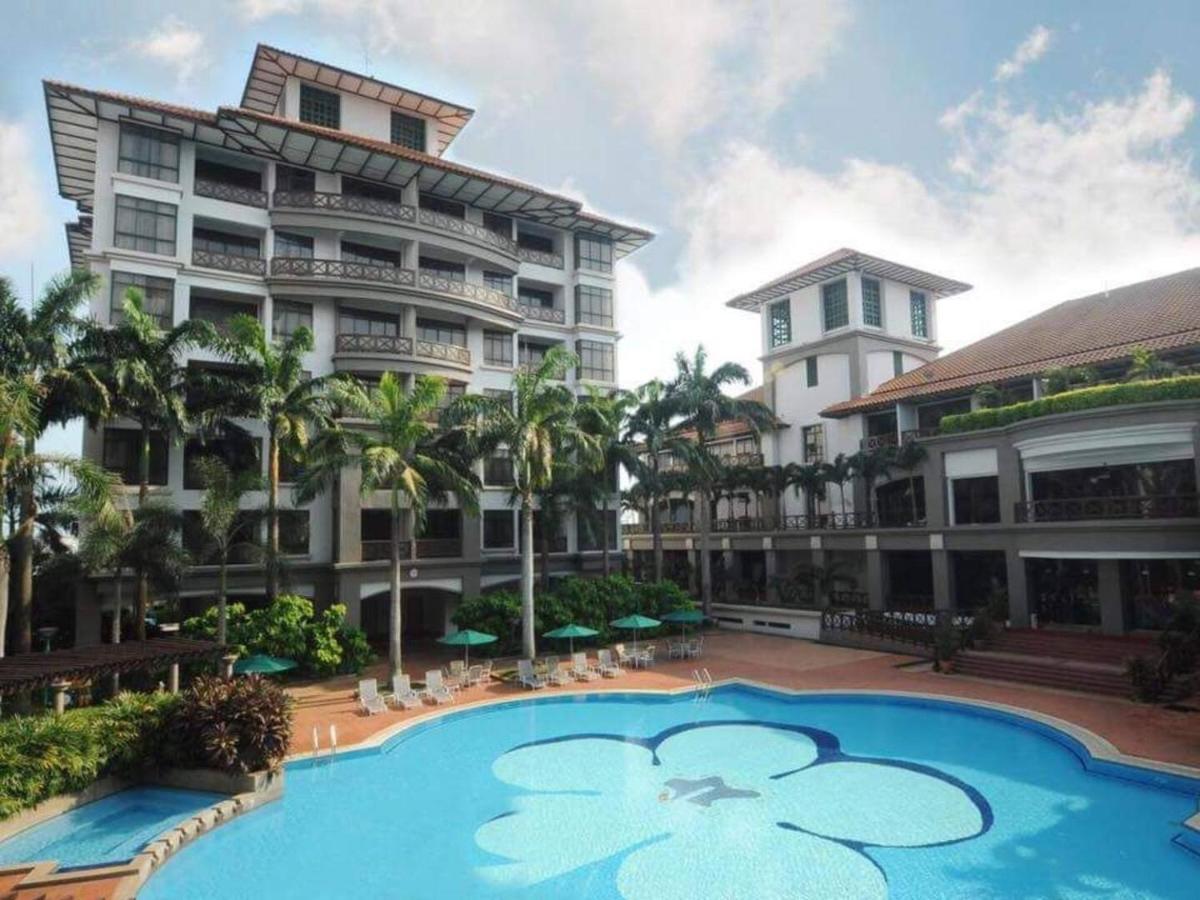 Meera Mahkota Hotel Melaka Exterior photo